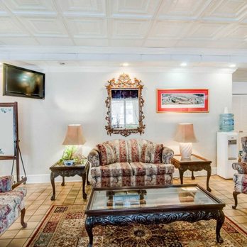 Econo Lodge - Hotels Near Me - Martinsville, Virginia Econo Lodge - Hotels Near Me - Martinsville, Virginia