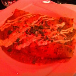 Pinche Pinche - A very red picture of the enchiladas!