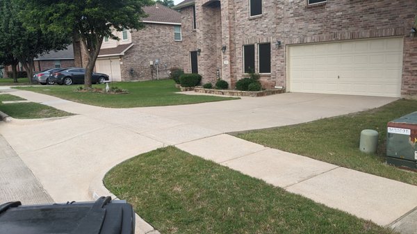 Concrete Cleaning before and after - My neighbors wanted their driveway and surrounding sidewalk clean, so $140 and a few hours later, their driveway looks almost brand new! They are army veterans so I lowered their original price from $175 to $140, and if you served in the armed forces, are a school faculty member, or a medical worker, I'll gladly give you the same 20% off discount. Have a nice day!