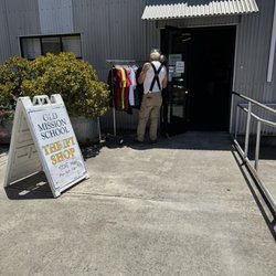 Mission Thrift SLO - Outside the thrift store is pretty non- descriptive.