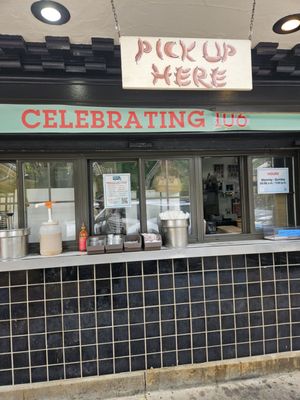 Walter's Hot Dogs by null