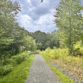 Mount Tom State Reservation - Hiking Near Me - Holyoke, Massachusetts Mount Tom State Reservation - Hiking Near Me - Holyoke, Massachusetts