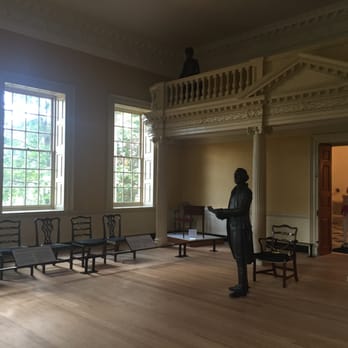Maryland State House - Notice the female witness to Washington in the gallery - Museums Near Me - Annapolis, Maryland Maryland State House - Notice the female witness to Washington in the gallery - Museums Near Me - Annapolis, Maryland