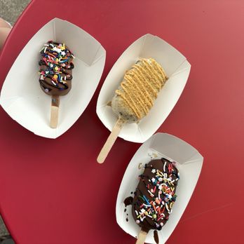 Bombshell Treat Bar - Ice Cream & Frozen Yogurt Near Me - Berkley, Michigan
