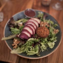 J. Corks - PEAR & GOAT CHEESE salad