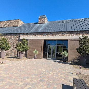 Niner Wine Estates - Front entrance - Wine Tasting Room Near Me - Paso Robles, California