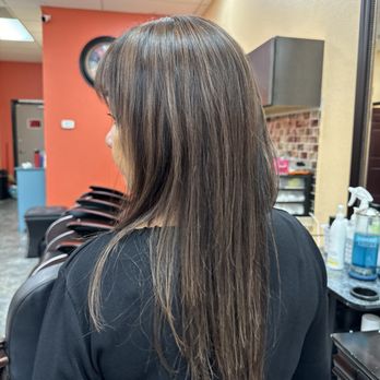 Natural Hair Salon - Highlights - Hair Salons Near Me - Lacey, Washington Natural Hair Salon - Highlights - Hair Salons Near Me - Lacey, Washington