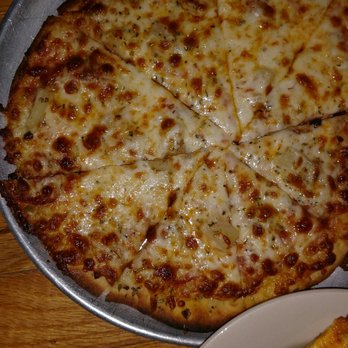 Tommy's On Thomas - Small, thin crust pepperoni and pineapple pizza - Italian Near Me - Hammond, Louisiana Tommy's On Thomas - Small, thin crust pepperoni and pineapple pizza - Italian Near Me - Hammond, Louisiana
