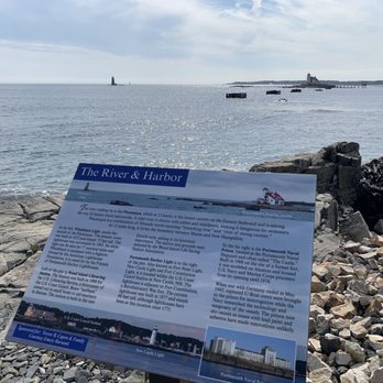 Fort Foster - Info about lighthouses and other structures. - Landmarks & Historical Buildings Near Me - Kittery Point, Maine Fort Foster - Info about lighthouses and other structures. - Landmarks & Historical Buildings Near Me - Kittery Point, Maine