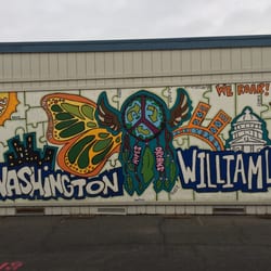William Land Elementary School - An interesting mural :)