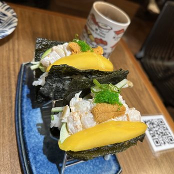 Kiraku Sushi - Uni scallop taco - Seafood Near Me - Richmond, British Columbia