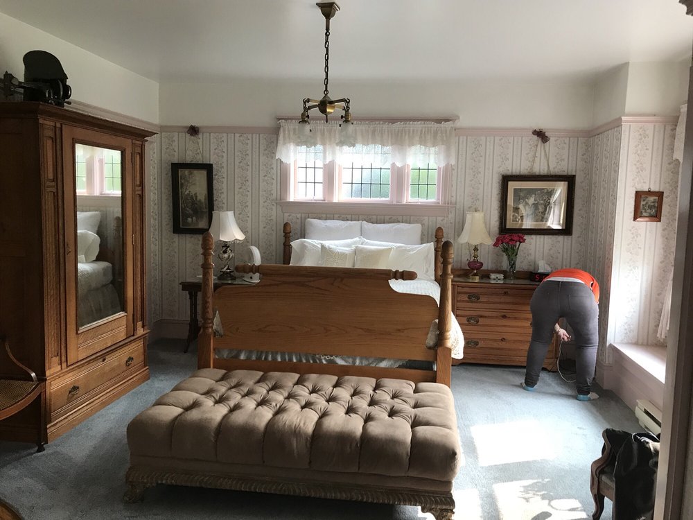 TRUTCH MANOR TOURIST SUITES B&B - 621 Trutch Street, Victoria, BC - Yelp