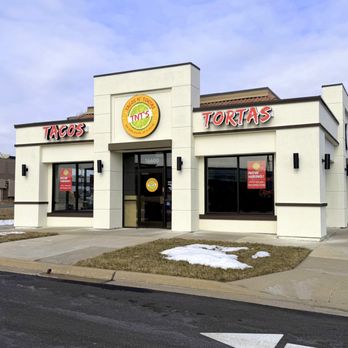 TNT's Tacos N' Tortas - Restaurant Exterior - Mexican Near Me - Olathe, Kansas