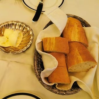 Pacific Dining Car - Warm bread. - Steakhouses Near Me - Los Angeles, California Pacific Dining Car - Warm bread. - Steakhouses Near Me - Los Angeles, California