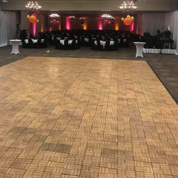 DoubleTree by Hilton Hotel Bloomington - New Years Eve Party - Hotels Near Me - Bloomington, Illinois DoubleTree by Hilton Hotel Bloomington - New Years Eve Party - Hotels Near Me - Bloomington, Illinois