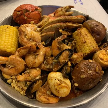The Juicy Crab - Memphis - Juicy cruise special with a lobster tail added - Seafood Near Me - Memphis, Tennessee