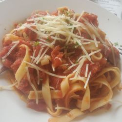 Cafe Paradiso - Fettucini, fresh tomato sauce, Italian sausage.