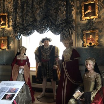 Warwick Castle - Henry VIII and his six wives wax statues - Cultural Center Near Me - Warwick, WAR
