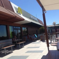 McDonald's - Fachada del segundo McDonald's de Dos Hermanas