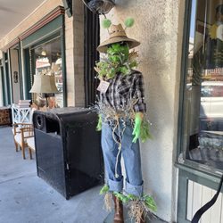 Creekside Shops - Exterior