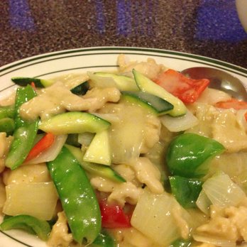 Sunshine Chinese Thai - Custom made to order green curry with the selected vegetables on my choice. - Chinese Near Me - Suwanee, Georgia