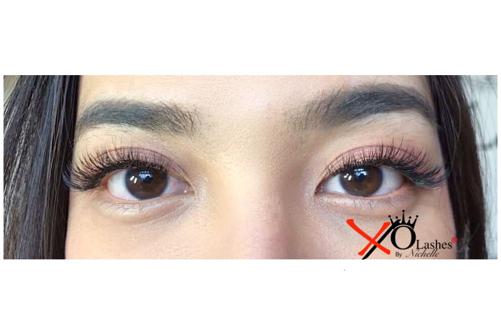 XO Lashes by Nichelle Logo