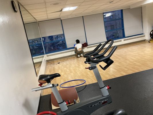 Chelsea Pool by null