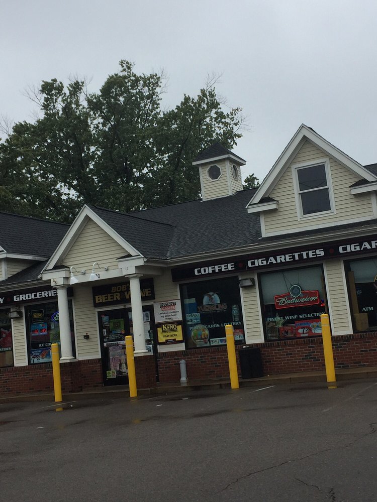 BOB’S BEER & WINE 220 Pulaski Blvd, Bellingham, Massachusetts Beer