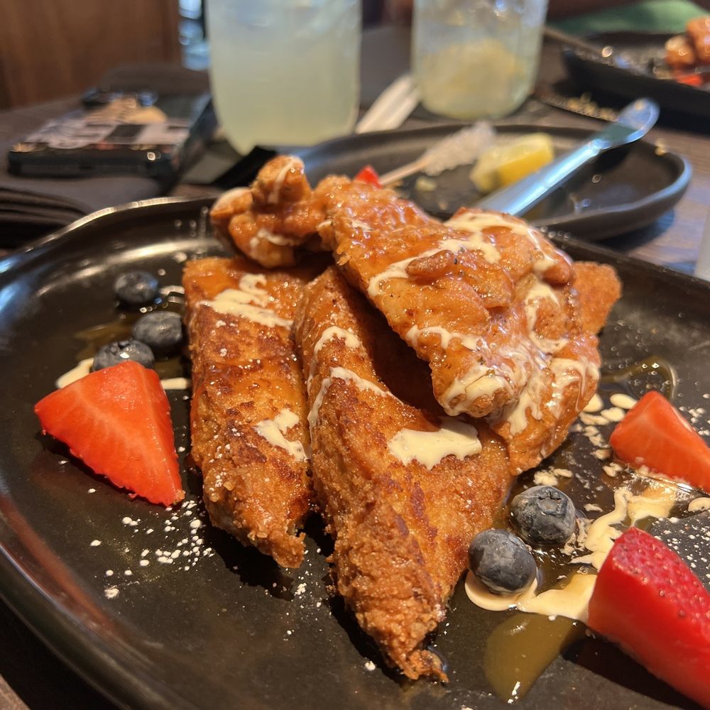1/2 Chicken + French toast 1/2 Chicken + French toast