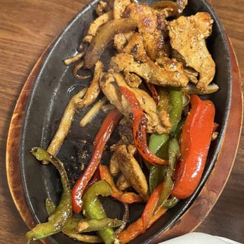 Autentica Taqueria - Chicken Fajitas / Fajitas de Pollo - Mexican Near Me - Miami, Florida Autentica Taqueria - Chicken Fajitas / Fajitas de Pollo - Mexican Near Me - Miami, Florida