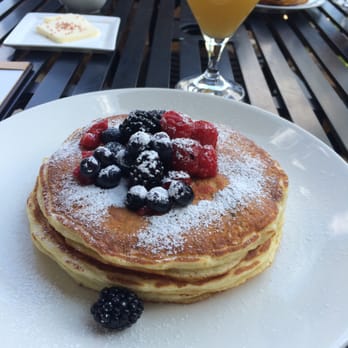 Powder - Fresh berry pancakes - New American Near Me - Park City, Utah