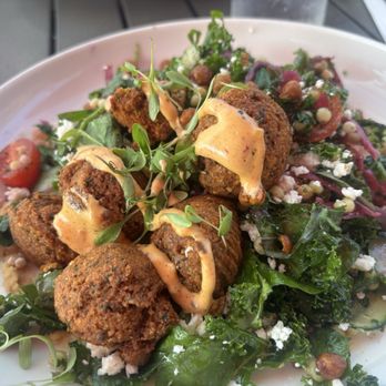 Tap & Barrel - Convention Centre - Falafel salad - Comfort Food Near Me - Vancouver, British Columbia