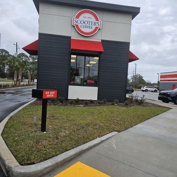 Scooter's Coffee - the outside of a restaurant - Coffee & Tea Near Me - Jacksonville, Florida