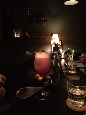 Duck and Cover - Cocktailbar by null