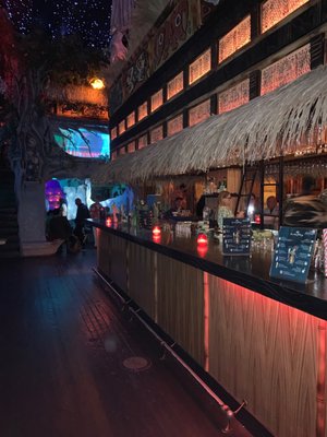 Tradition bar by null