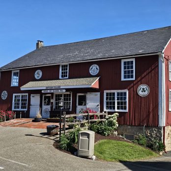 Downington Vintage - Artisan Village, Bird-in-Hand, PA - Antiques Near Me - Bird in Hand, Pennsylvania