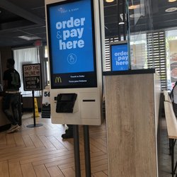 McDonald's - Self order and pay