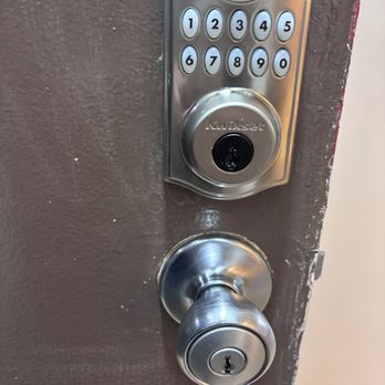 Arbi's LockSmith - New deadbolt core - Keys & Locksmiths Near Me Arbi's LockSmith - New deadbolt core - Keys & Locksmiths Near Me