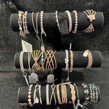 Kari's Of Ancaster - Kari's of Anscaster Costume Jewellery - Accessories Near Me - Hamilton, Ontario Kari's Of Ancaster - Kari's of Anscaster Costume Jewellery - Accessories Near Me - Hamilton, Ontario
