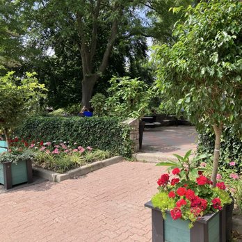 Edwards Gardens - Parks Near Me - North York, Ontario