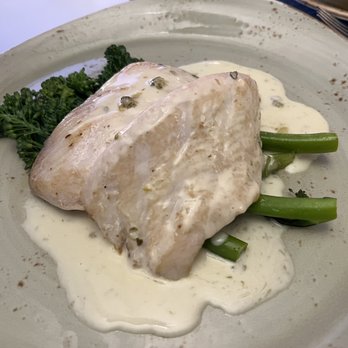 House Without A Key - Catch Of The Day - Mahi mahi - Seafood Near Me - Honolulu, Hawaii