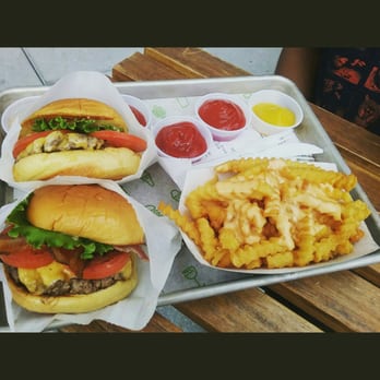 Shake Shack Buckhead - Burgers Near Me - Atlanta, Georgia Shake Shack Buckhead - Burgers Near Me - Atlanta, Georgia