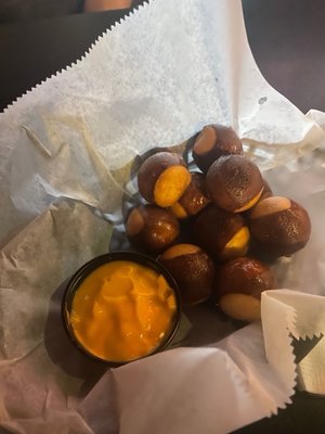 Arlin's Bar & Garden by null