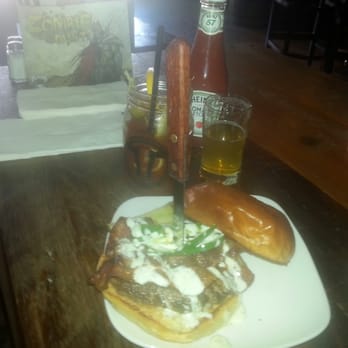 Crafty Cow - Burgers & Fried Chicken - Burgers Near Me - Oconomowoc, Wisconsin Crafty Cow - Burgers & Fried Chicken - Burgers Near Me - Oconomowoc, Wisconsin