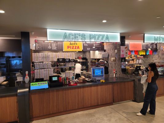 Ace's Pizza by null