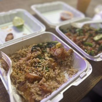 Crispy Pork Station - Combination rice - Thai Near Me - Panorama City, California Crispy Pork Station - Combination rice - Thai Near Me - Panorama City, California