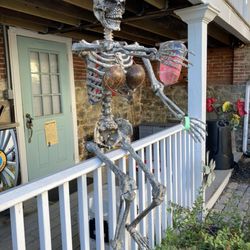Rummur Lounge - Fun fall decorations on the patio