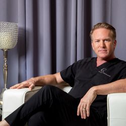 Glo Medspa - 2020 People To Watch. -So Scottsdale Magazine (Charles Small)