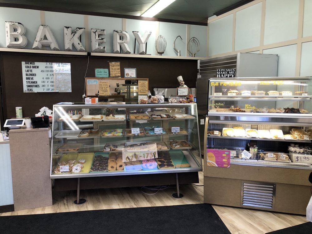 Mora Bakery Logo