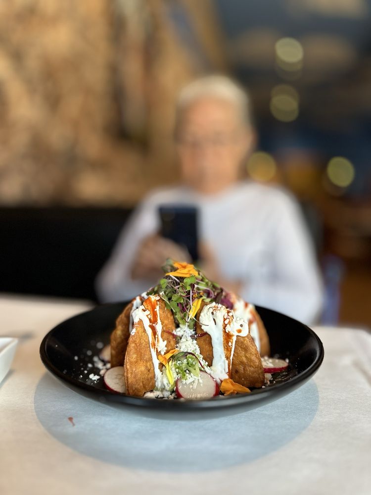 Manchamanteles Restaurant